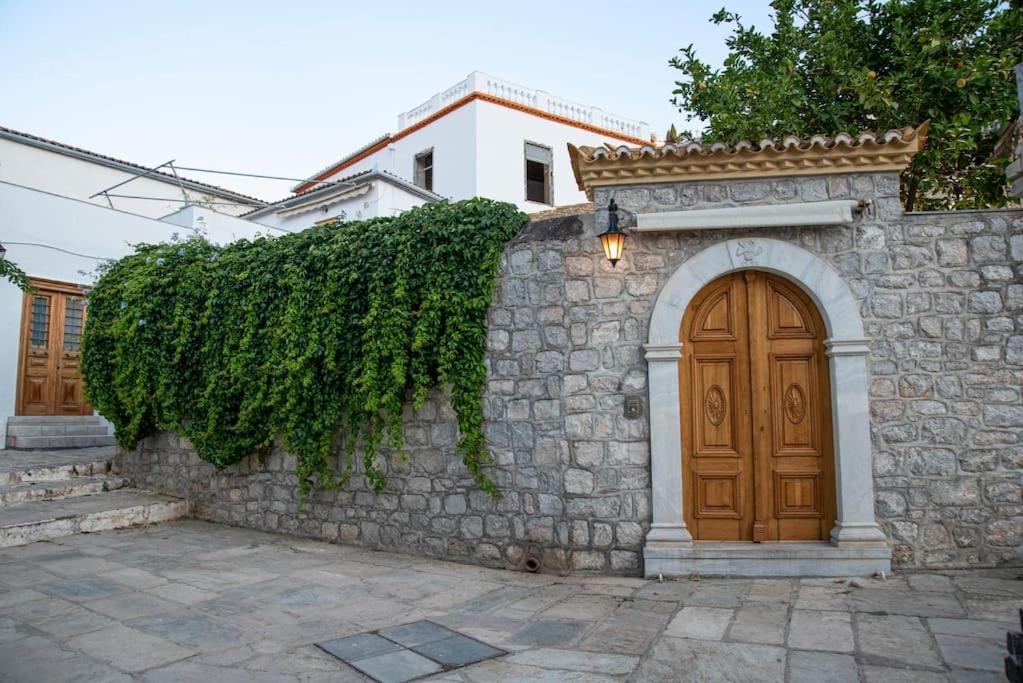Mansion Eugenie Villa Хидра Екстериор снимка